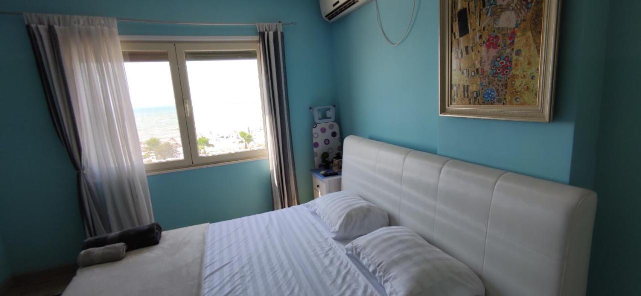 Luxury Beach Apartment In Qerret Golem  Eksteriør billede
