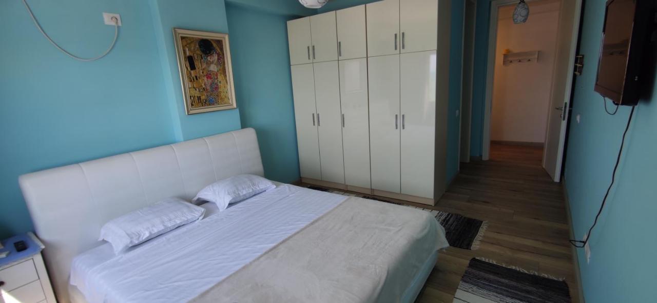 Luxury Beach Apartment In Qerret Golem  Eksteriør billede